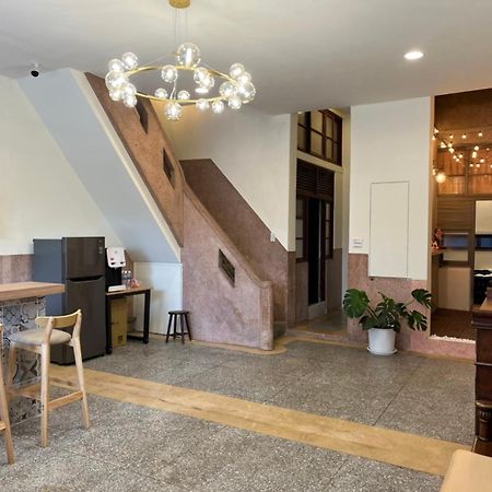Green Only Homestay Tainan Exterior foto